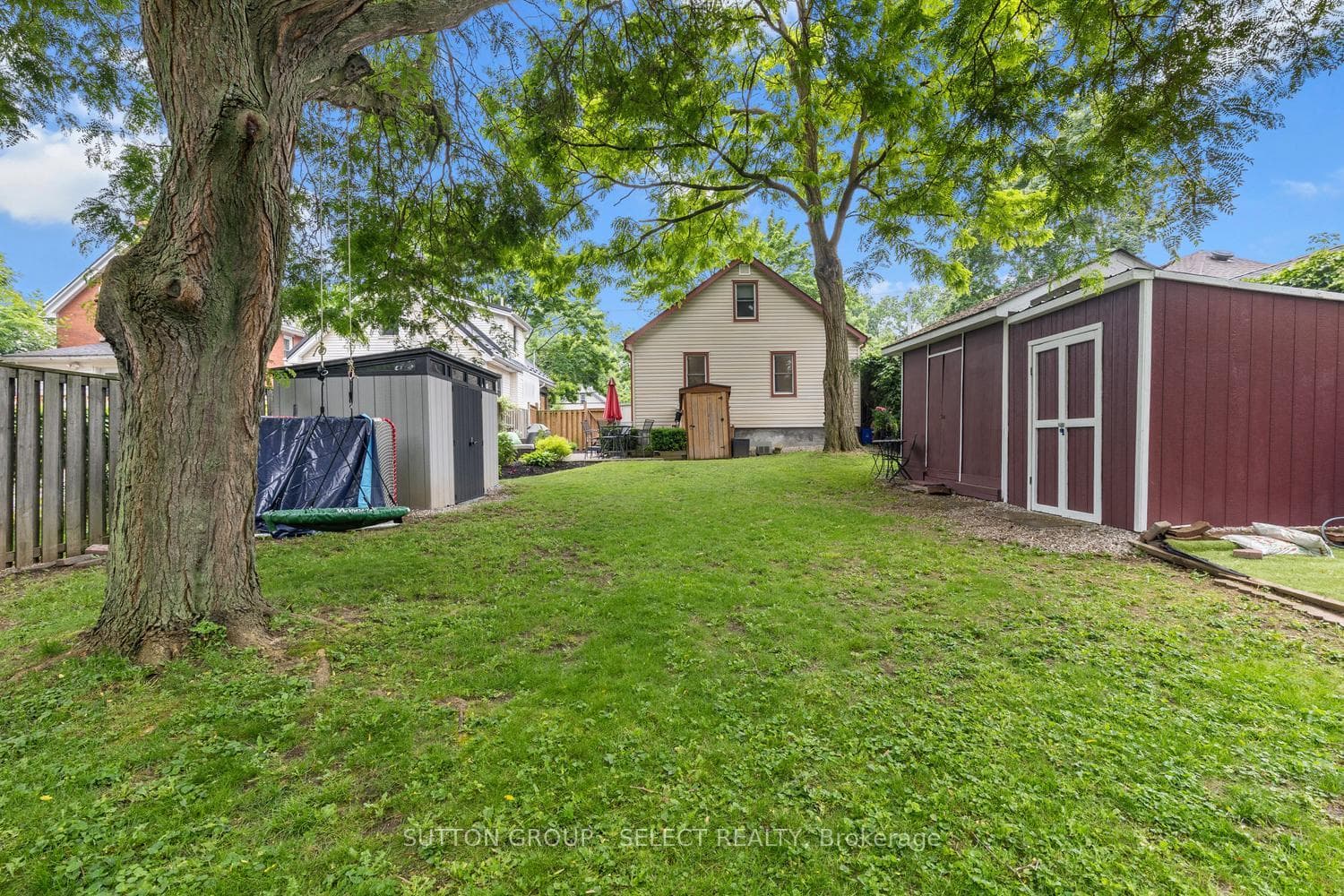 72 Emery Street photo 44