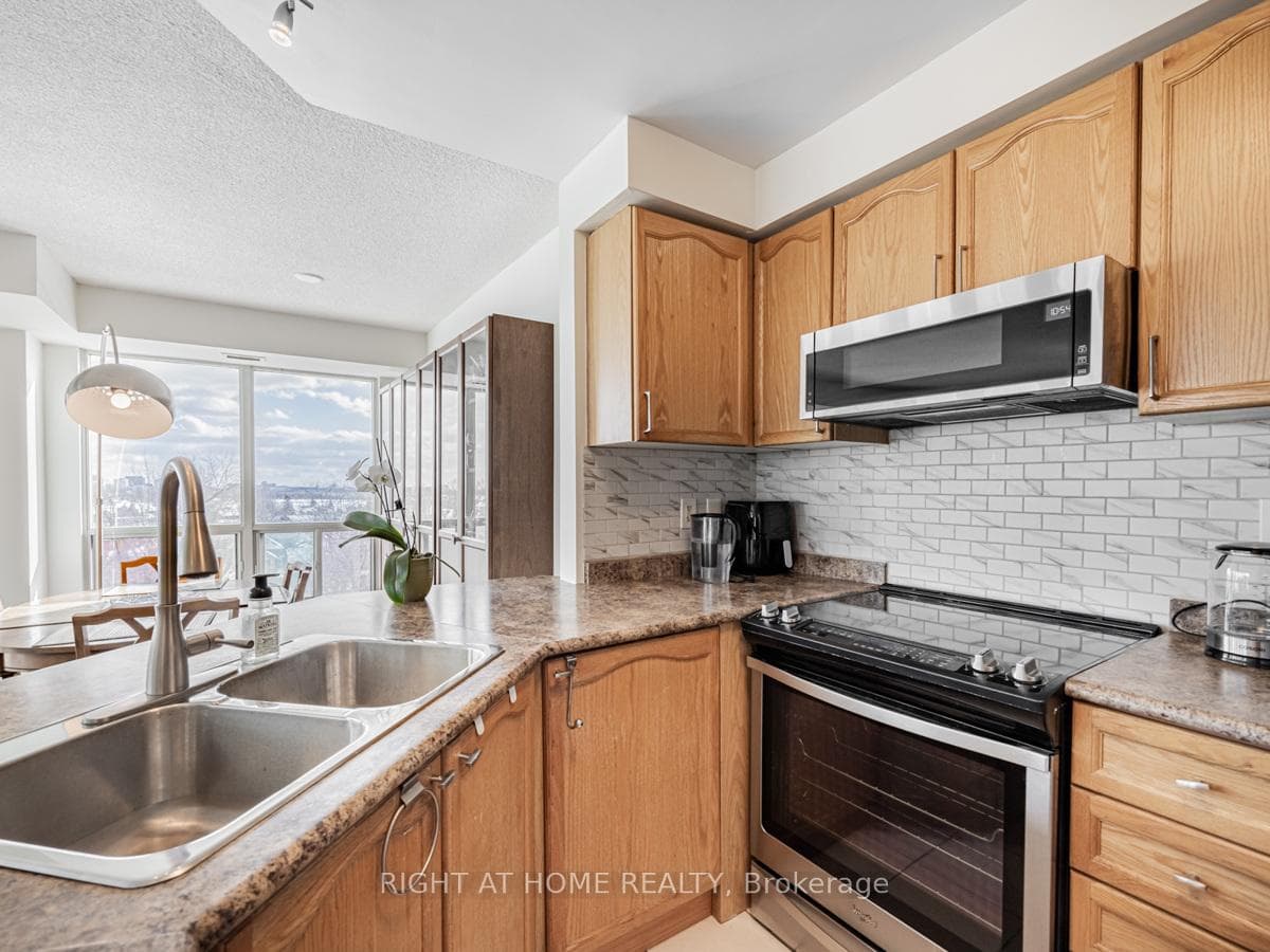 935 Sheppard Avenue Unit 614 photo 24