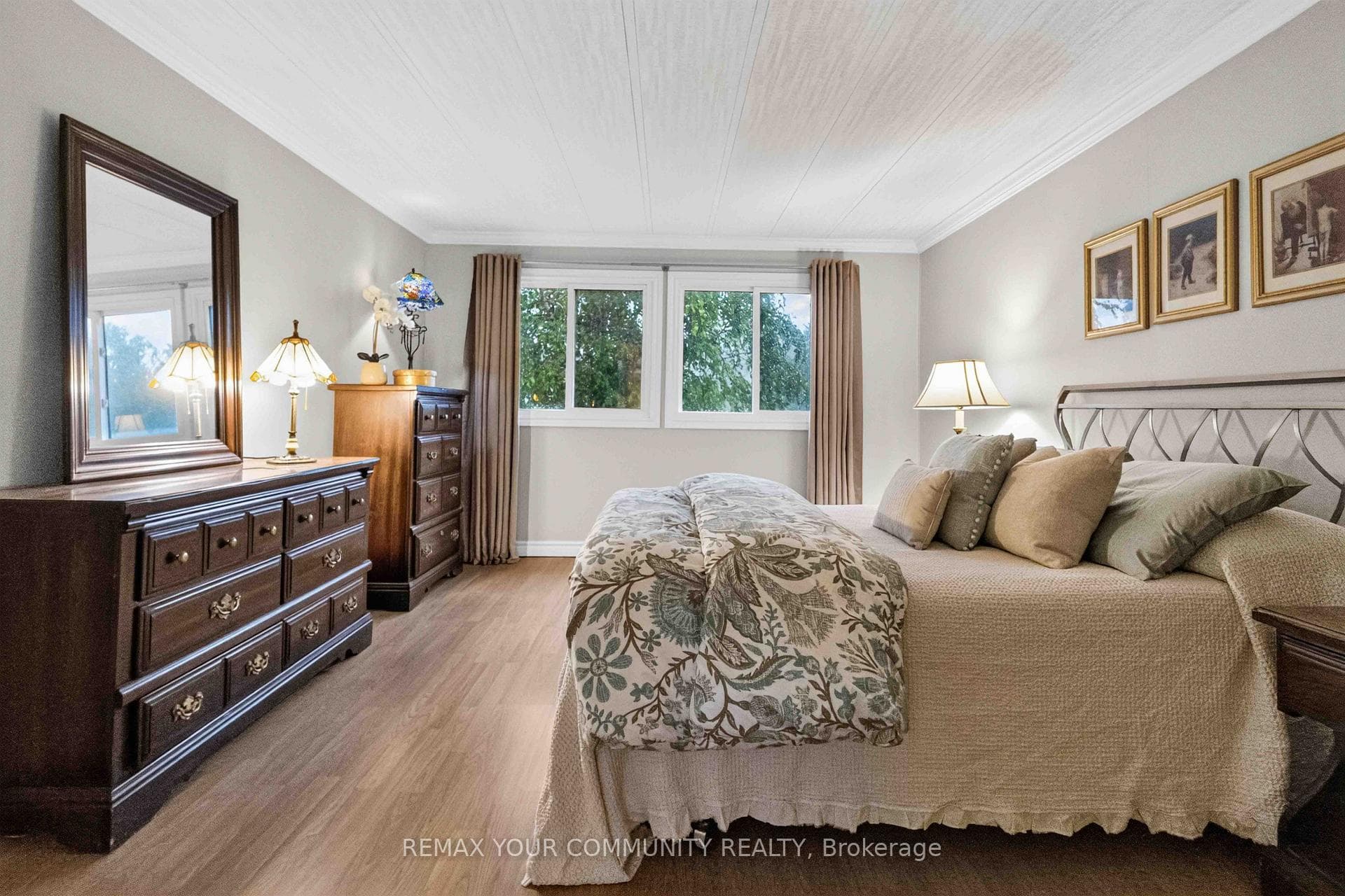 165 Roxanna Drive photo 23