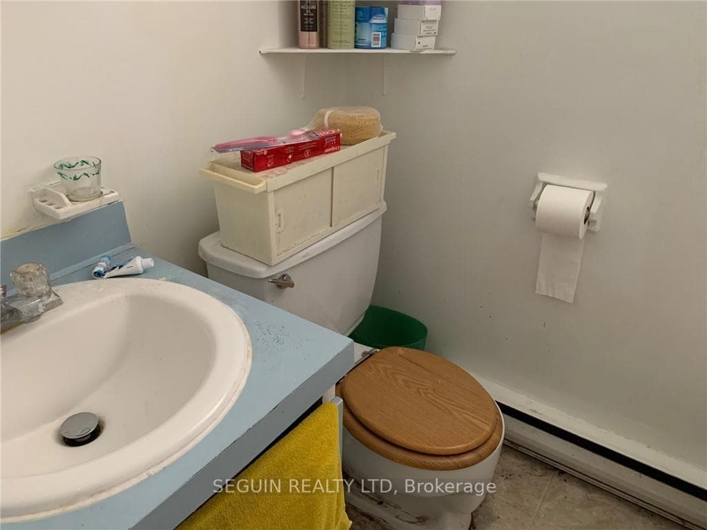 960 CARTIER Boulevard Unit 1 photo 10