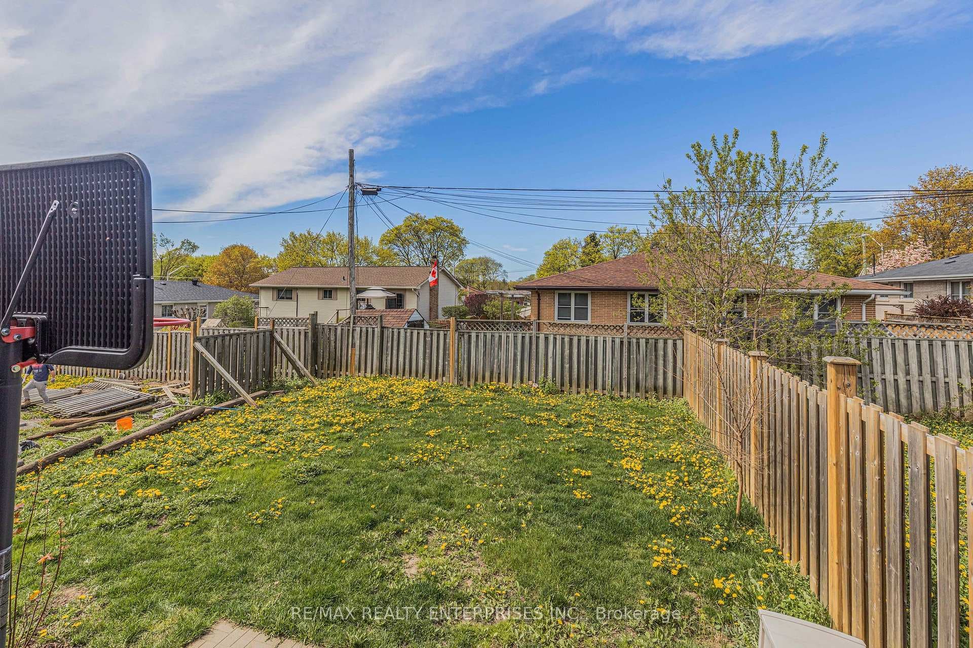 218 Wellington Street photo 32