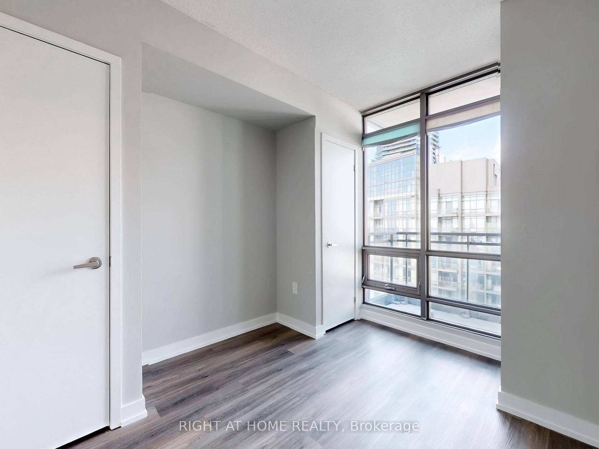 5 Mariner Terrace Unit 2908 photo 16