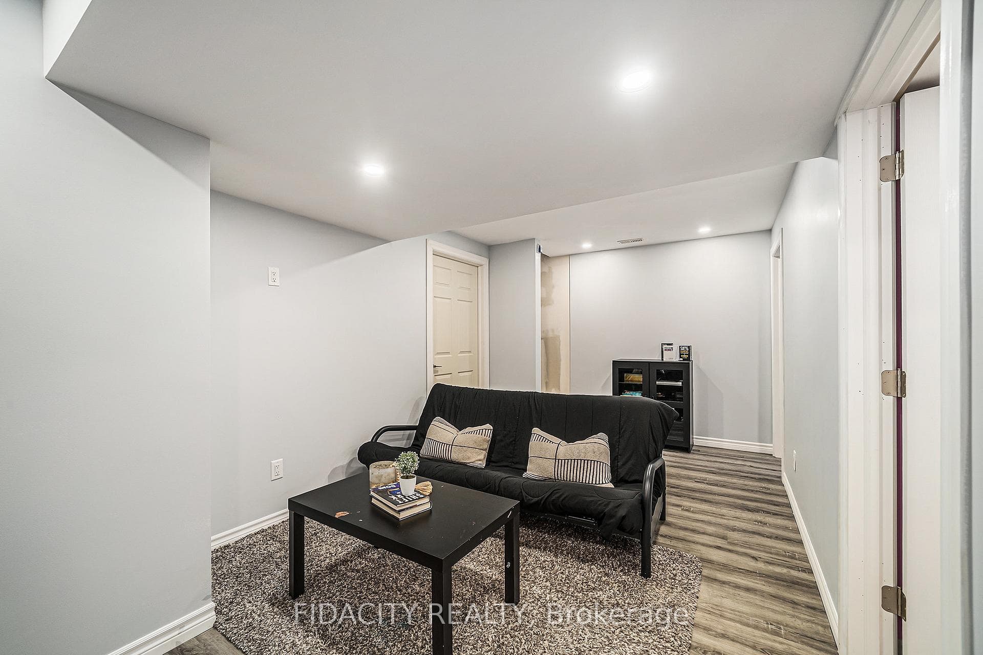 233 King Street photo 21
