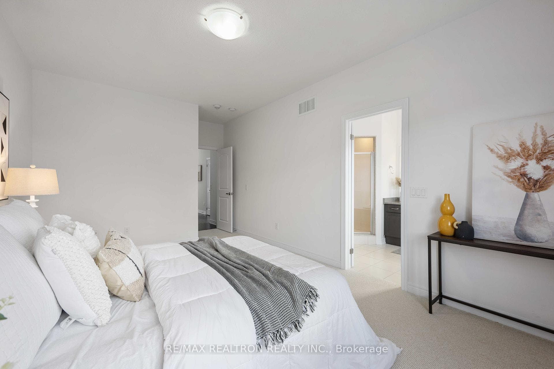 1 Durblee Avenue photo 25