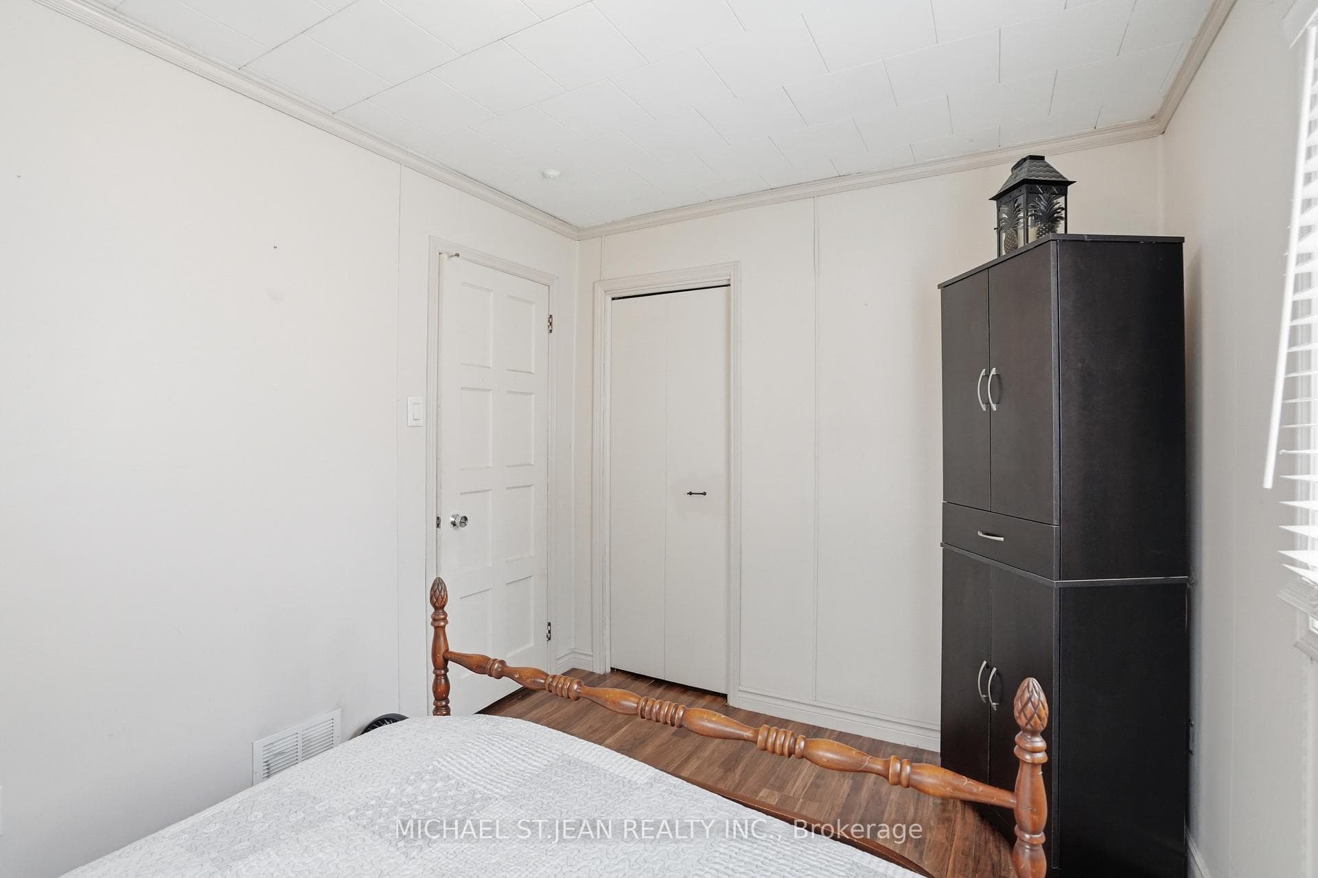 272 Adeline Avenue photo 22