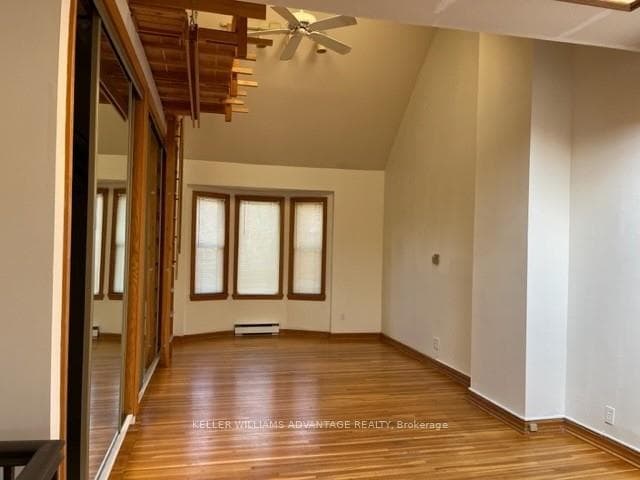 15 Hazelwood Avenue Unit Upper photo 3