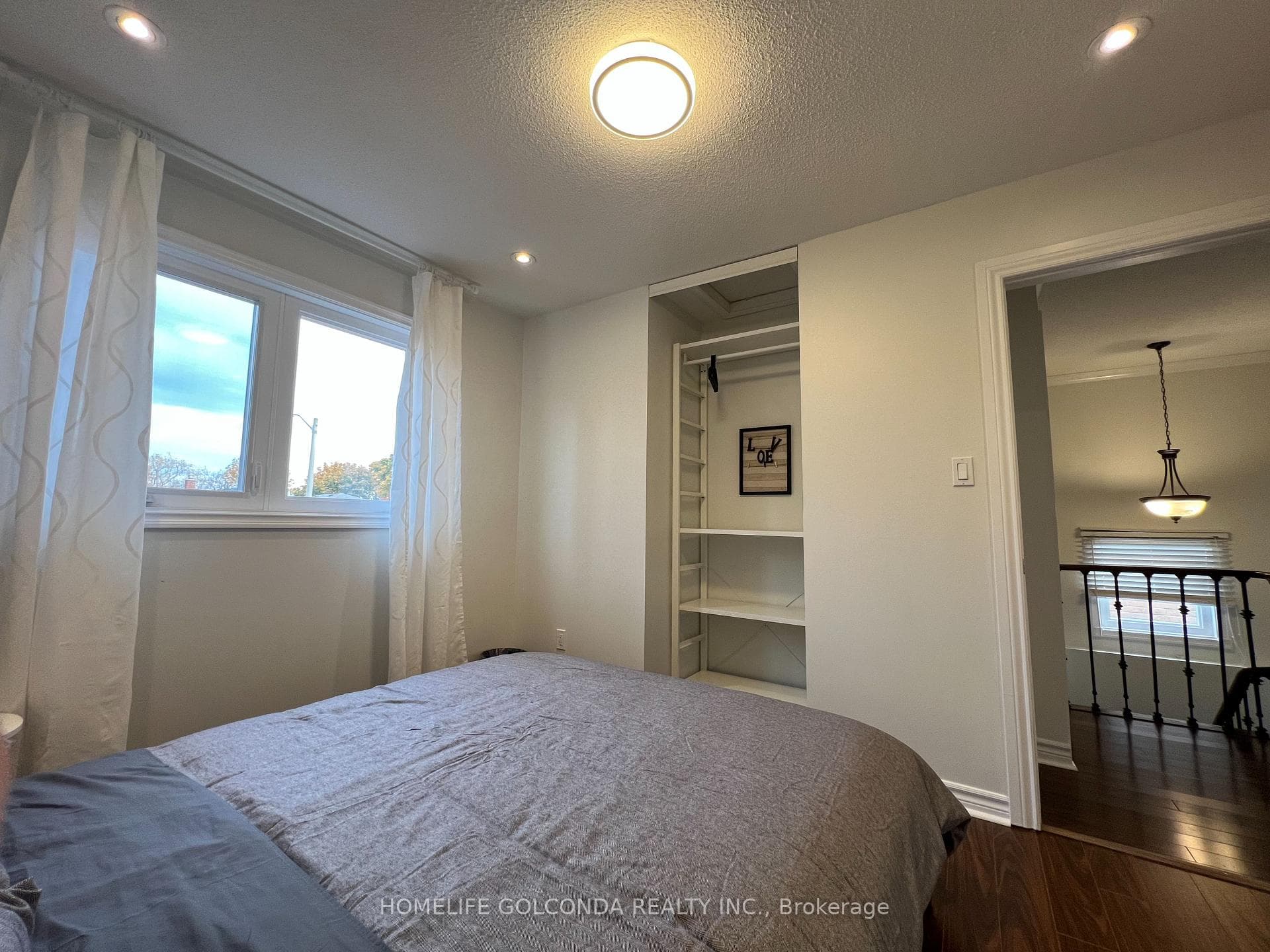 172 Stephenson Crescent photo 15