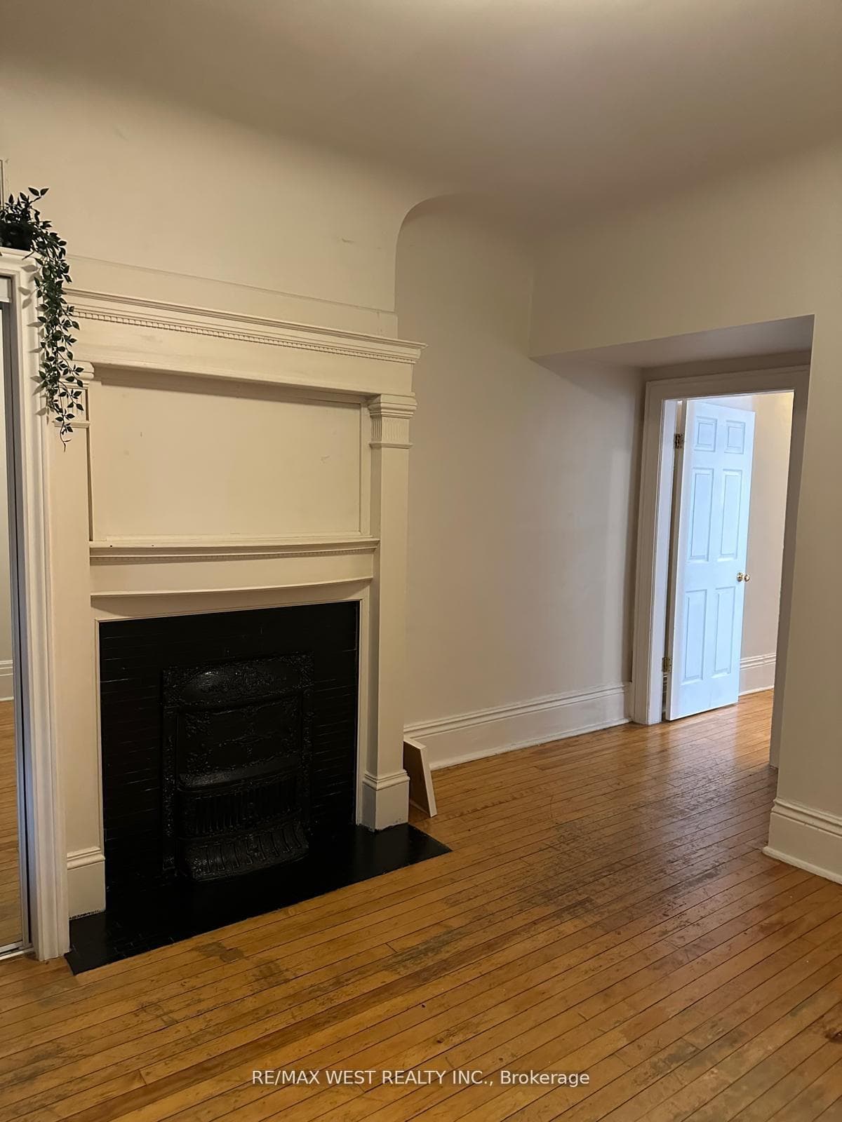 563 Ossington Avenue Unit Main photo 16