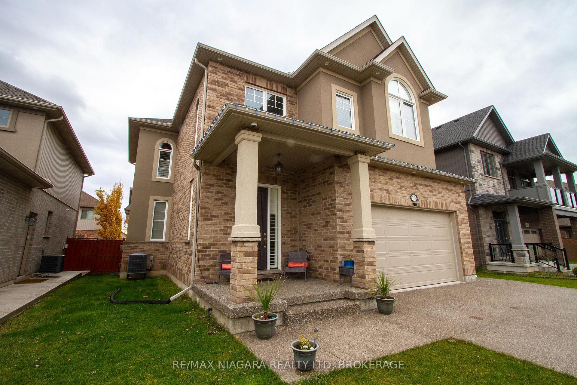 7174 Optimist Lane photo 1