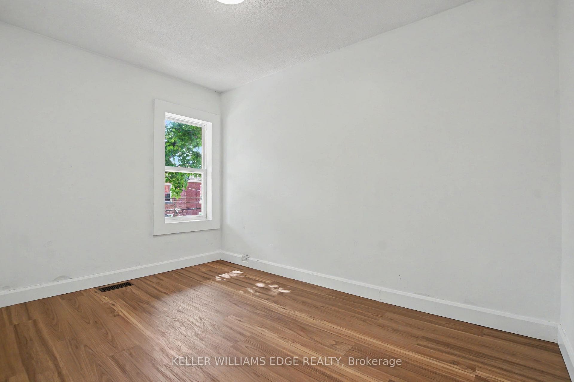 89 Cheever Street photo 15