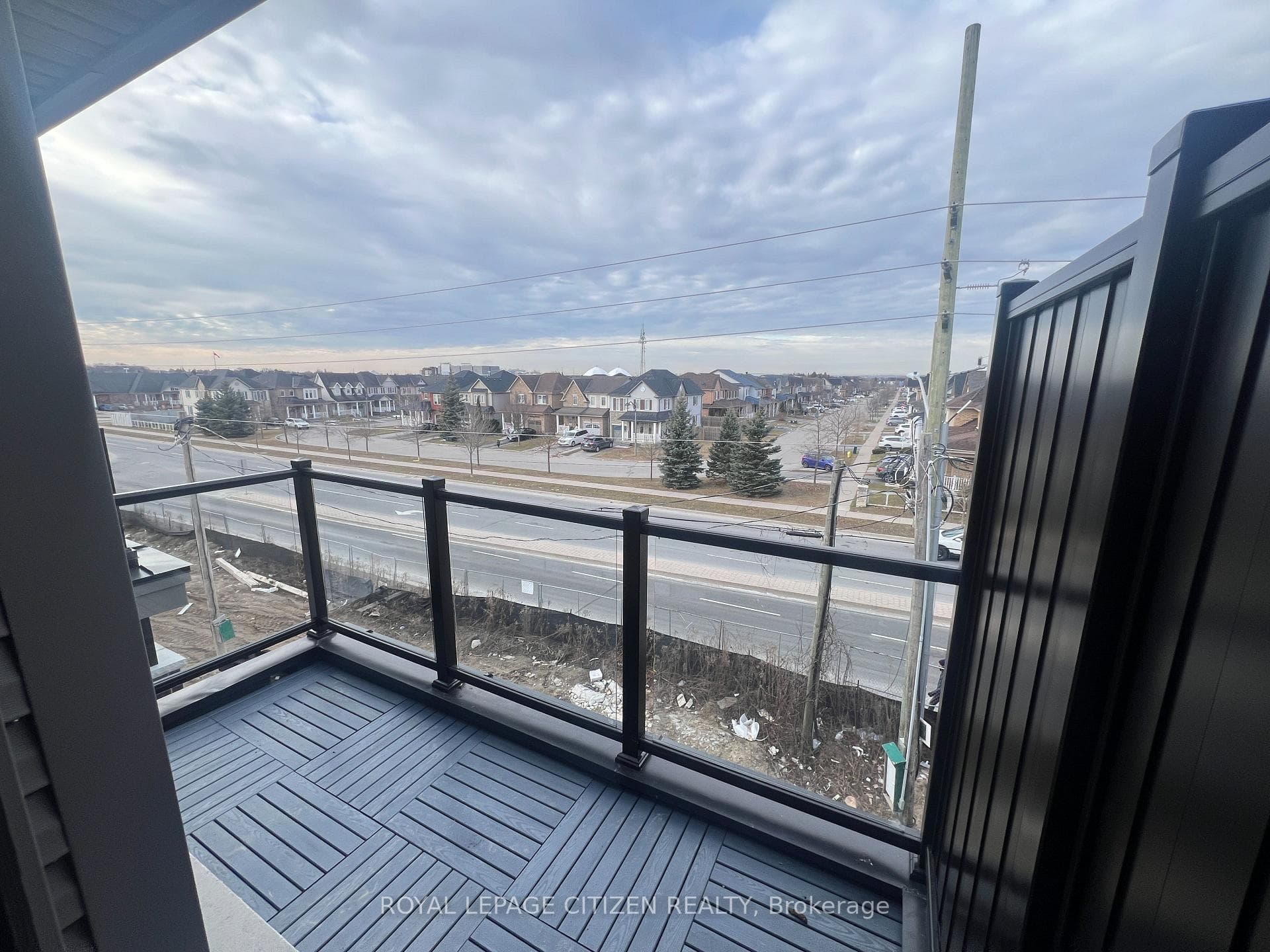 24 Esquire Way photo 12