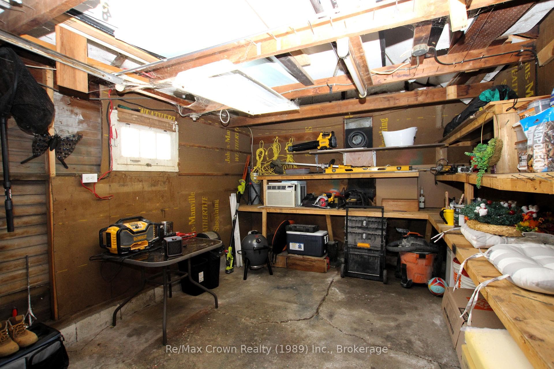 184 Lee Avenue photo 32