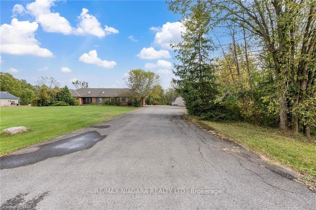 10118 WILLOUGHBY Drive photo 35