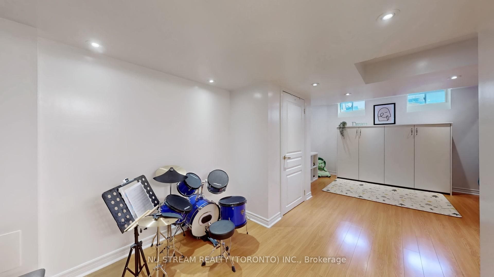 18 Radmore Place photo 40