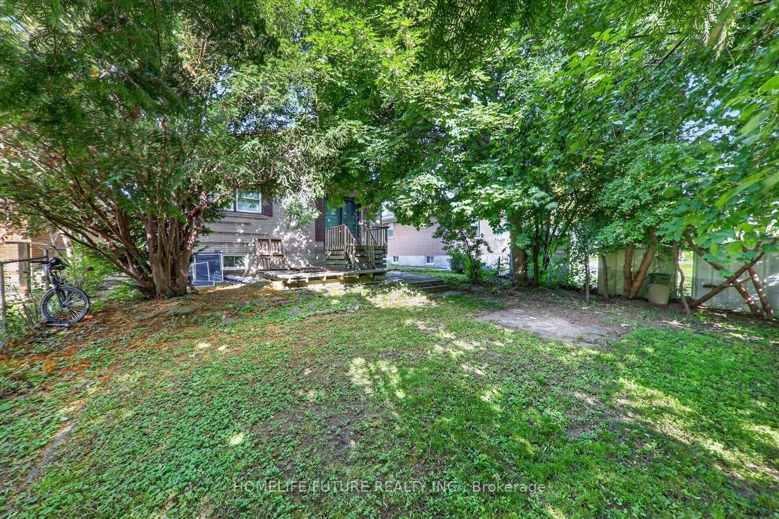 167 Treverton Drive Unit Main photo 20