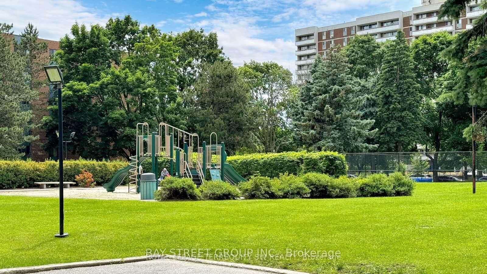 1250 Bridletowne Circle Unit 1006 photo 19