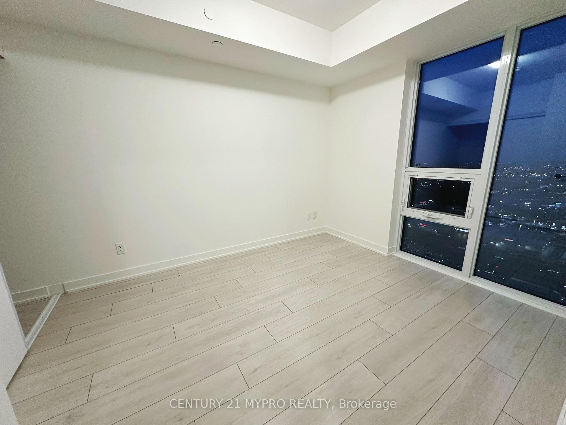 2033 Kennedy Road Unit 3209 photo 6