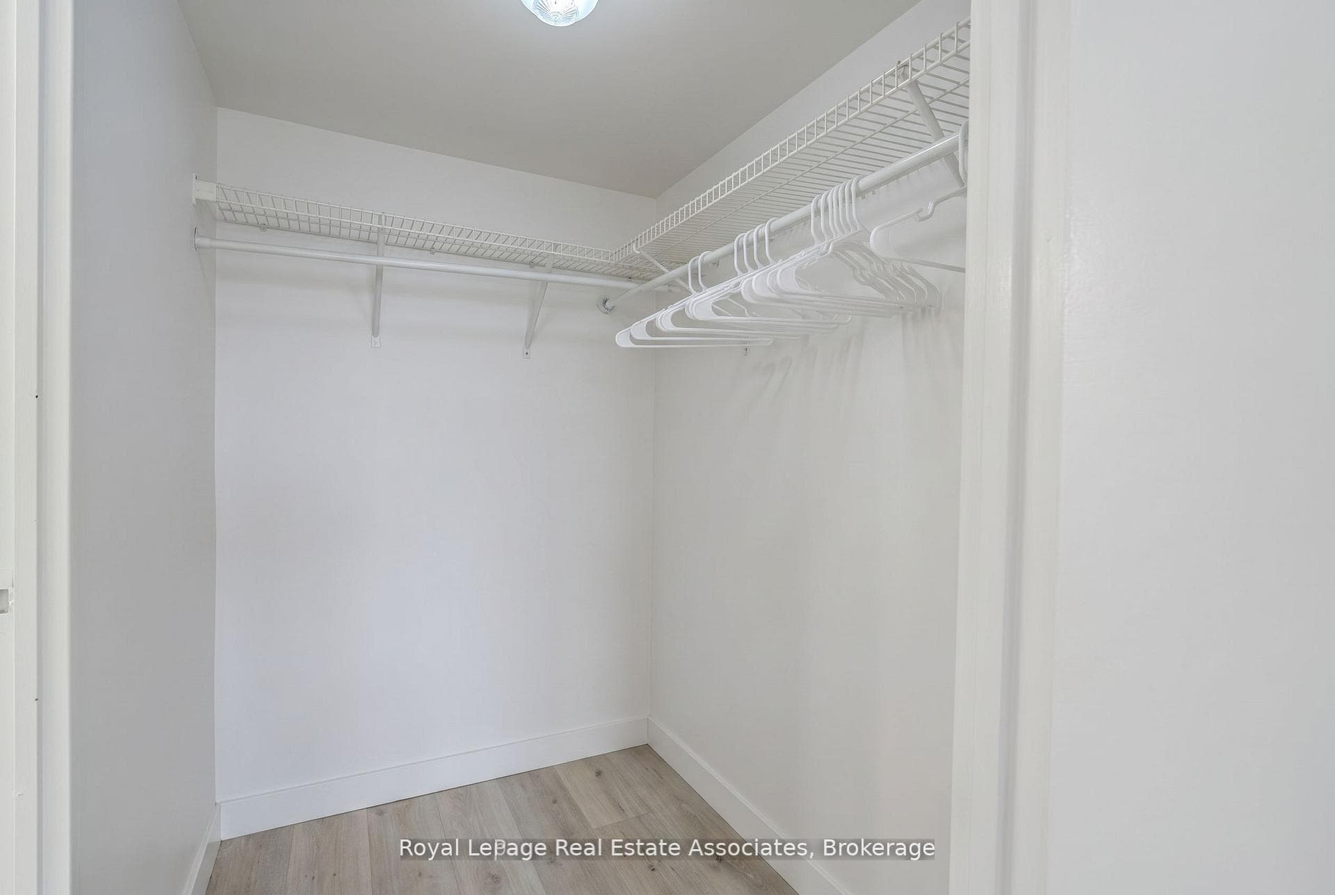 3695 Kaneff Crescent Unit 1602 photo 13