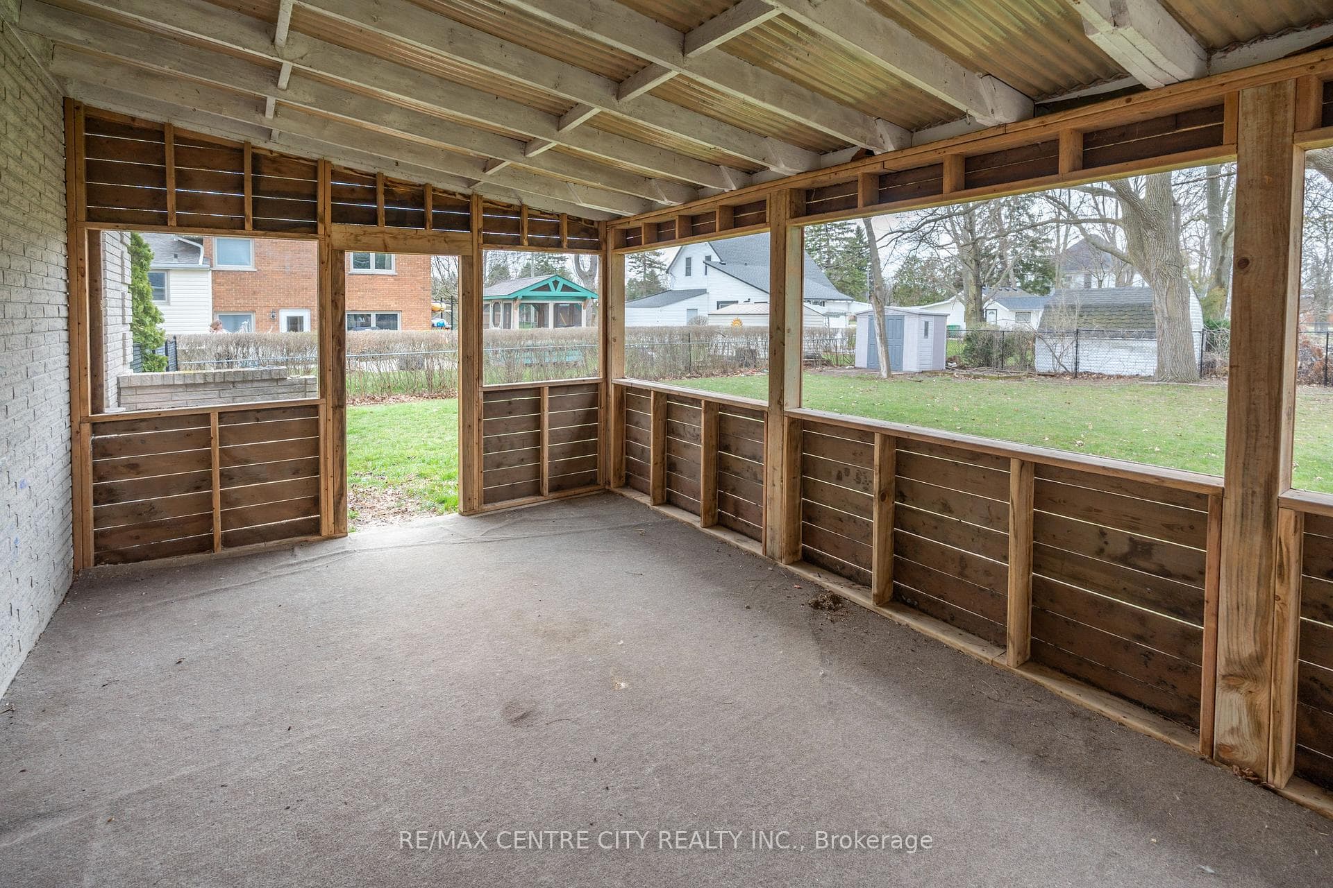 272 Coad Street photo 29