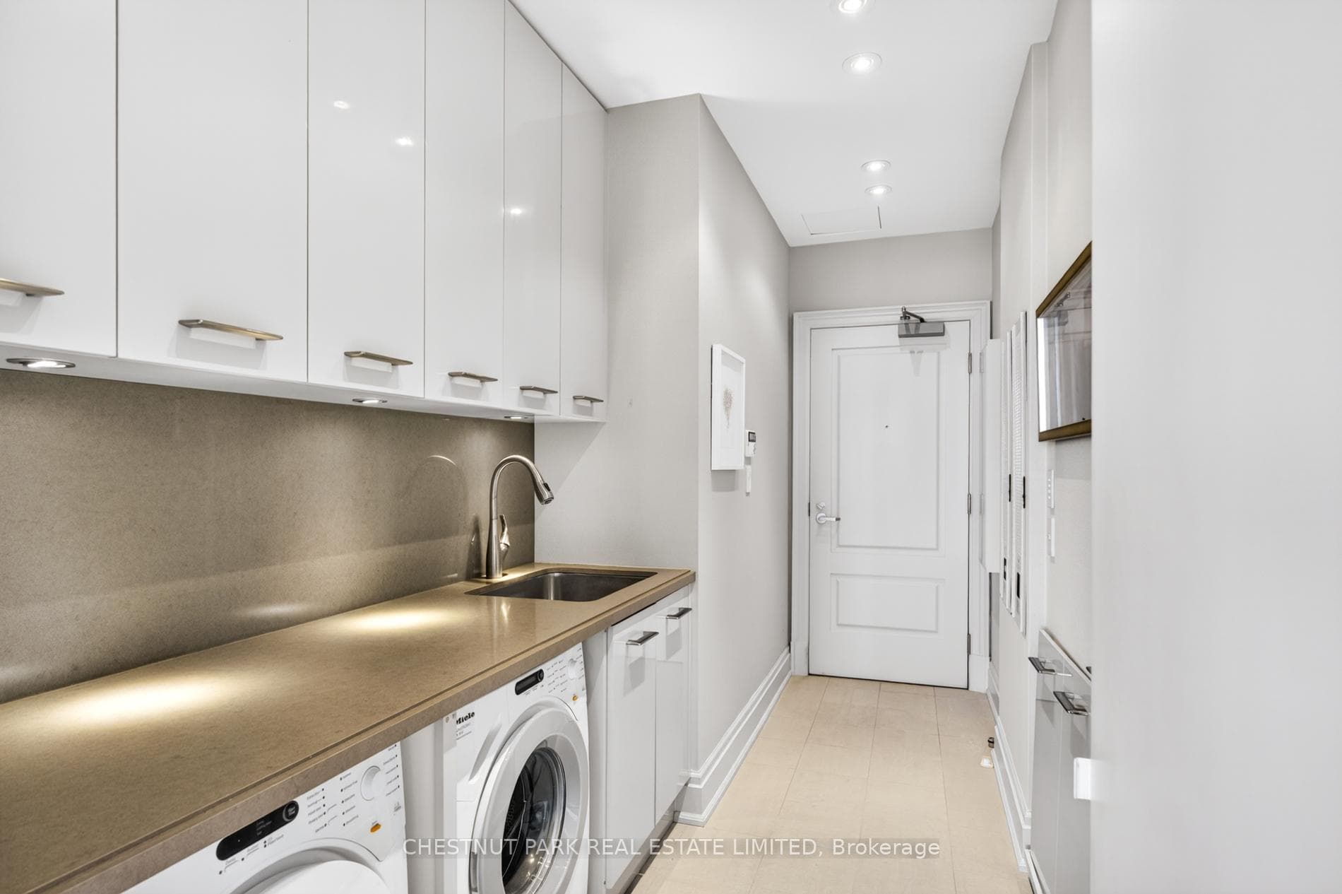 50 Yorkville Avenue Unit 4702 photo 32