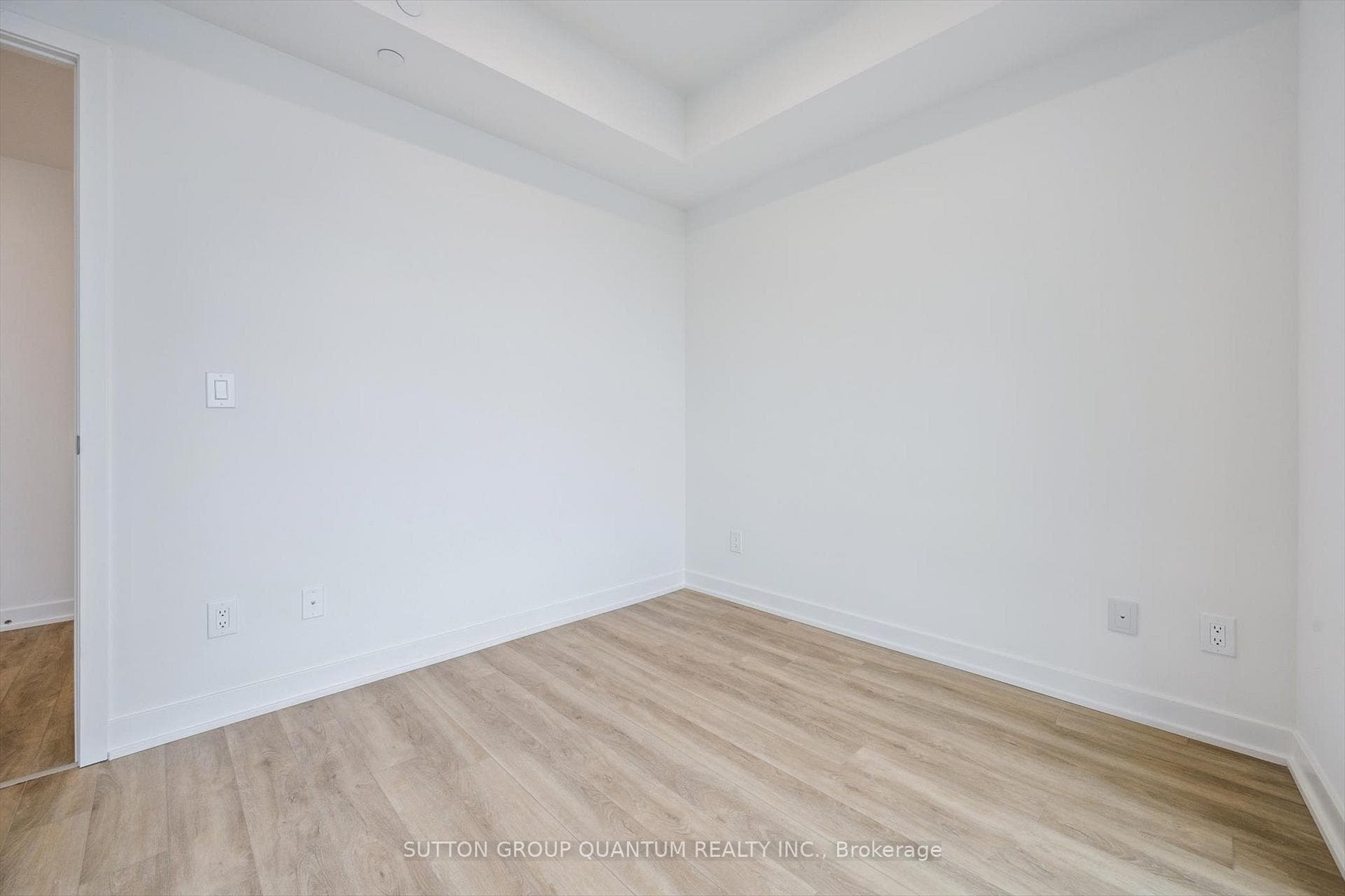 3079 Trafalgar Road Unit 1608 photo 19