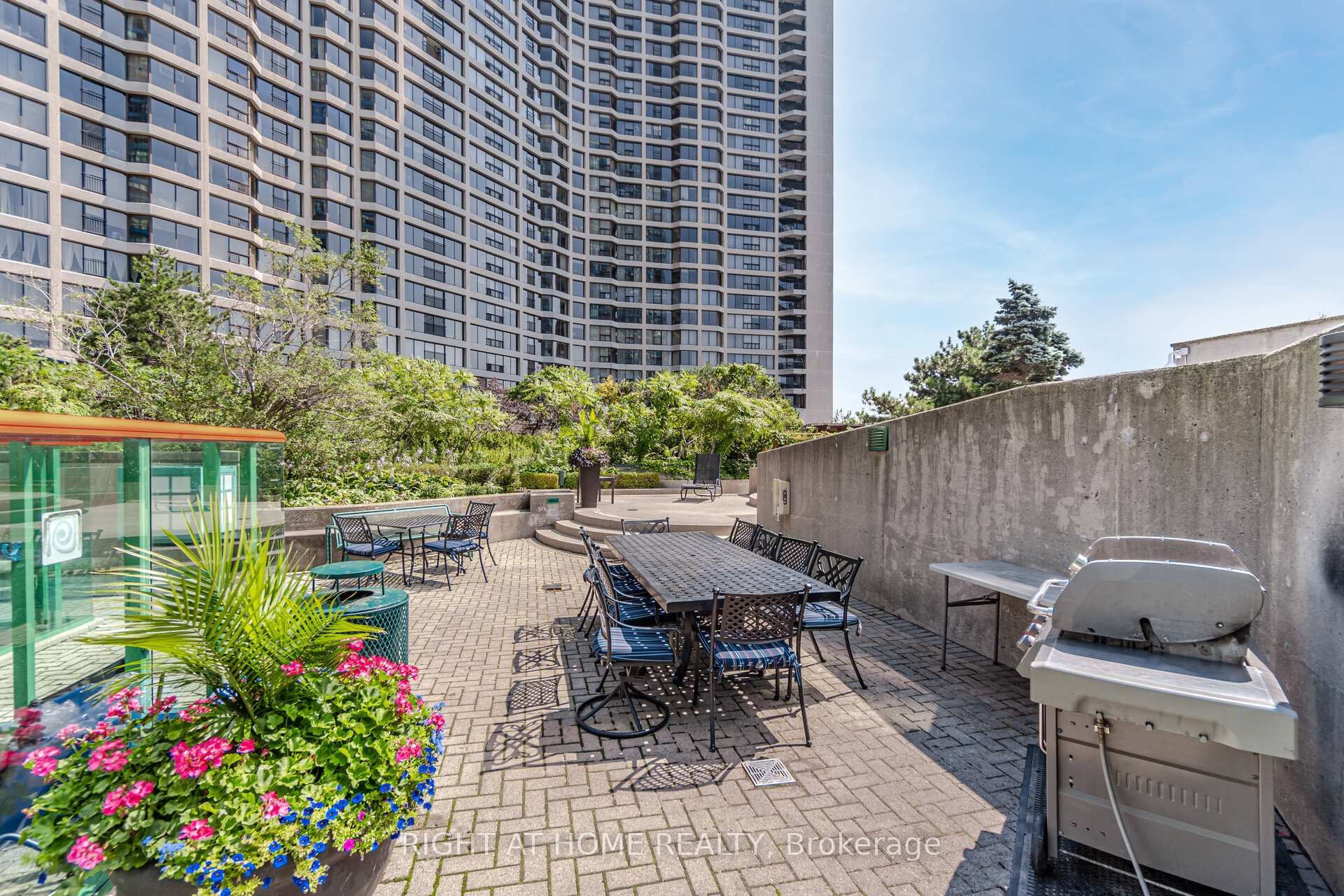 77 Harbour Square Unit 1812 photo 46