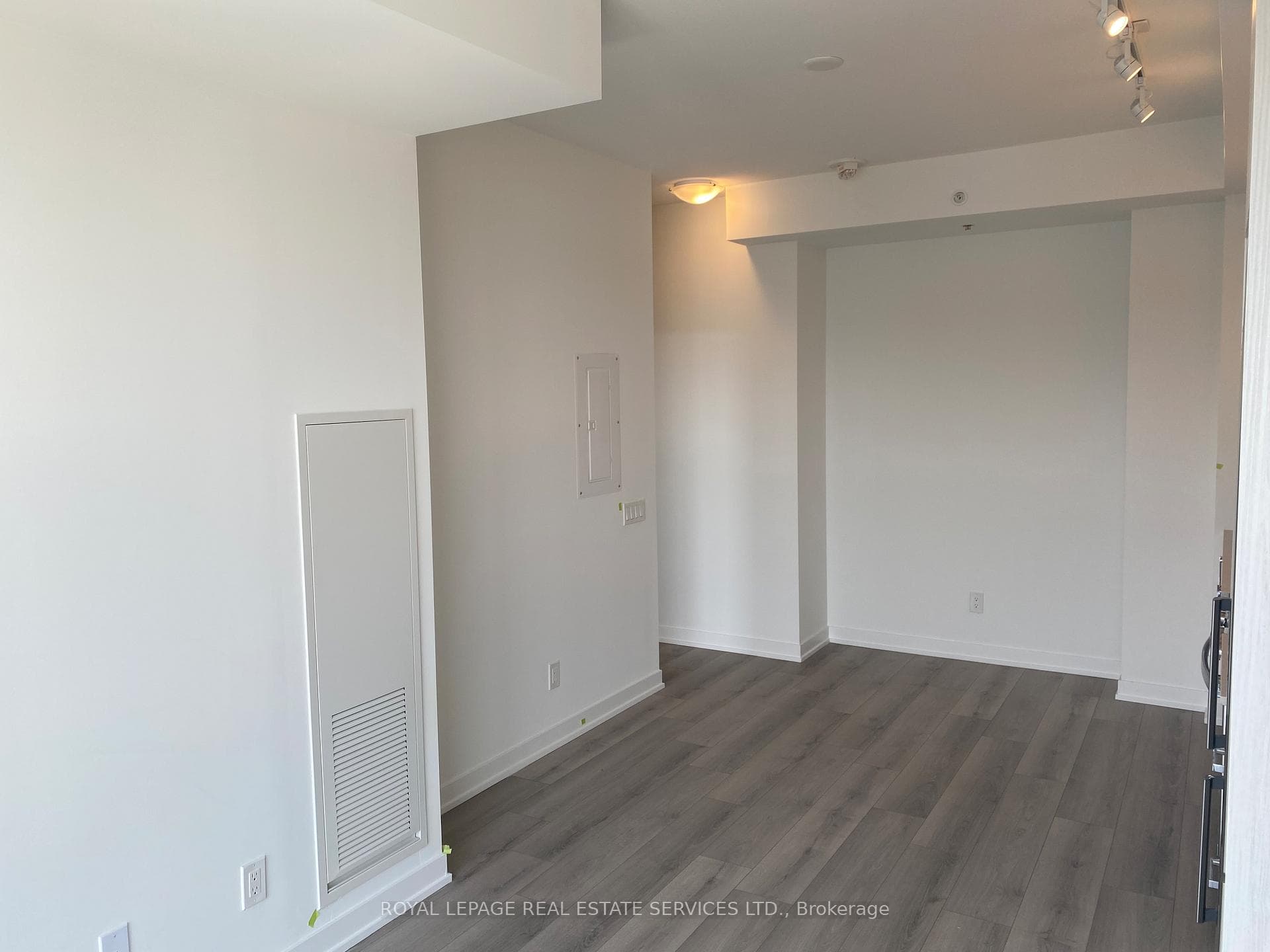 1787 St Clair Avenue Unit 621 photo 10