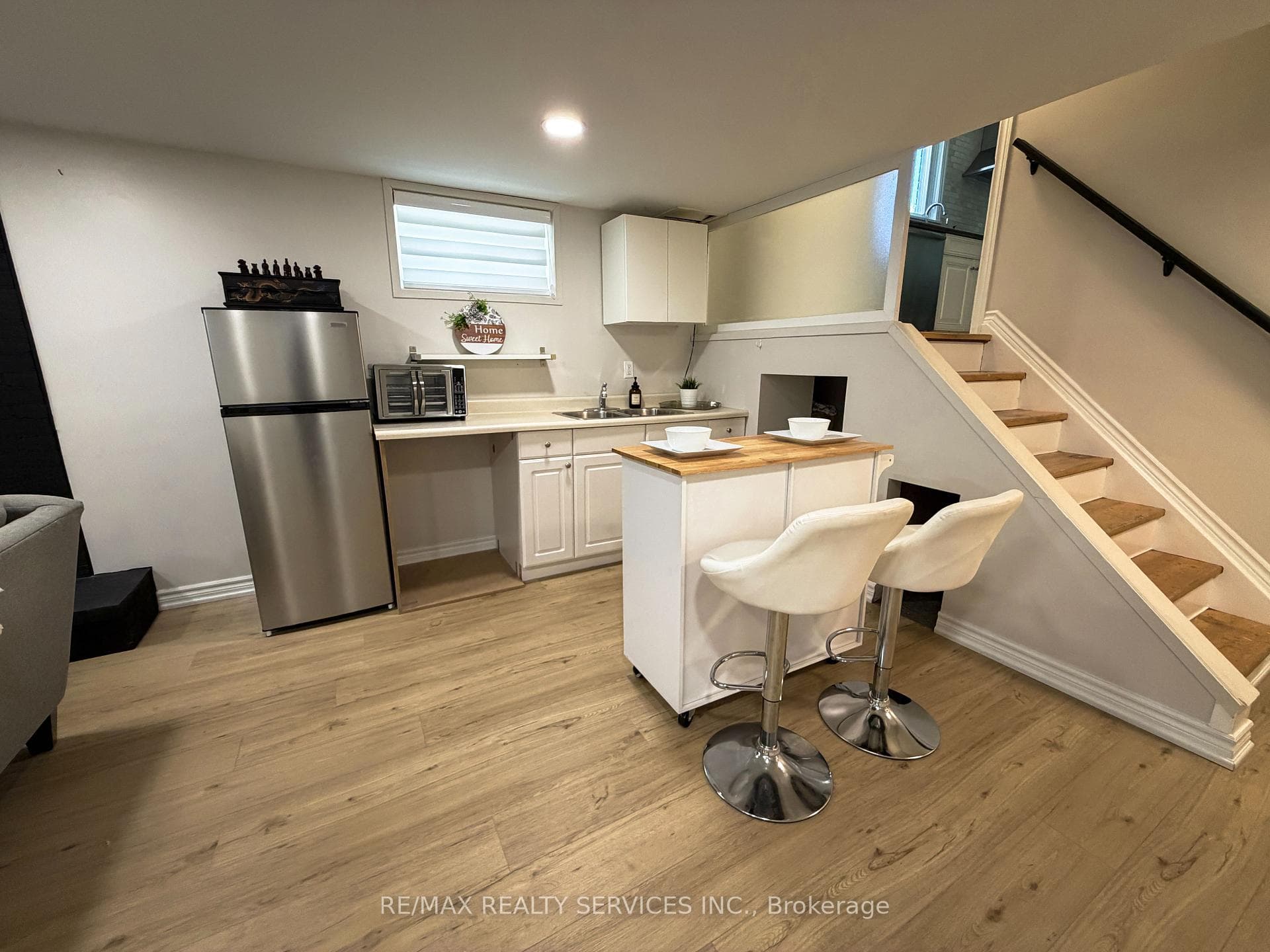 238 Laurier Avenue photo 19