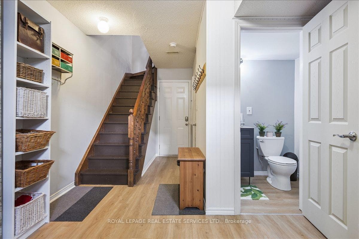 101 The Queensway N/A Unit TH2 photo 22