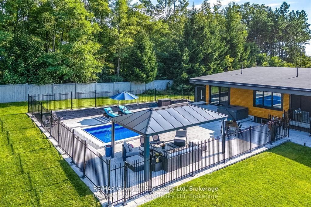 165 Wilson Road photo 42