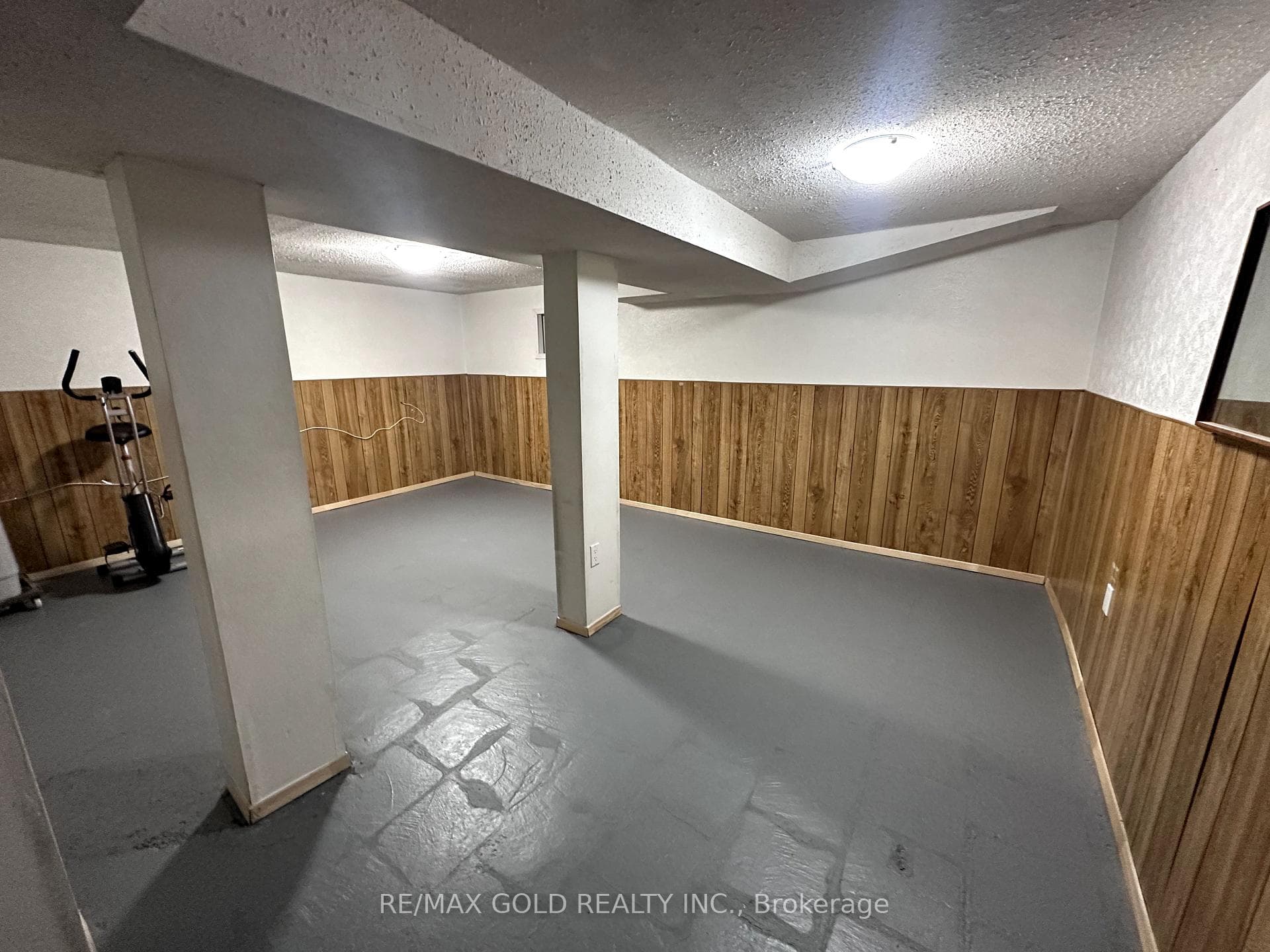 118 Fleetwood Crescent photo 28