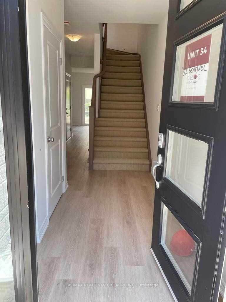 52 Sentinel Lane photo 3