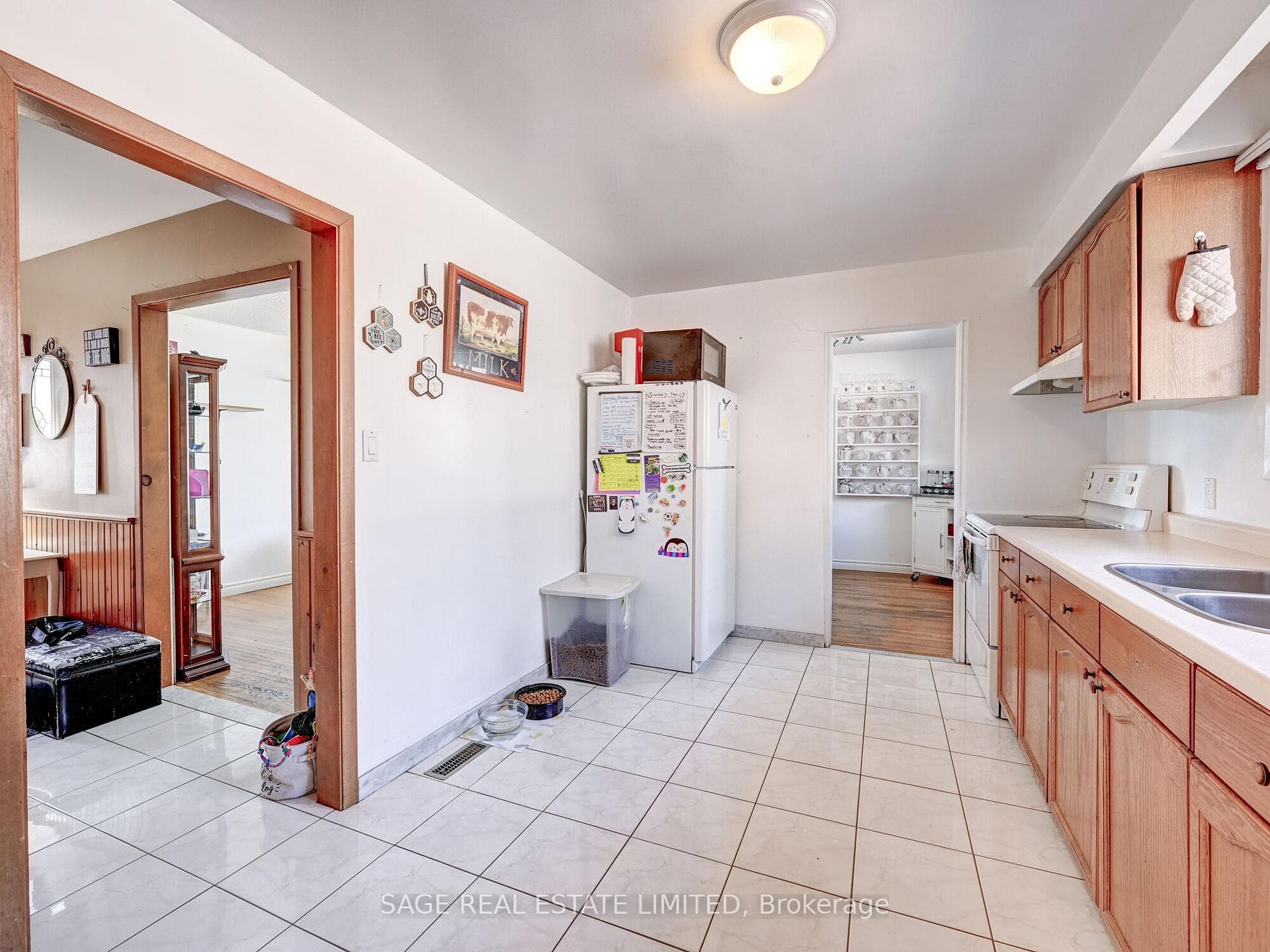 825 Fairview Avenue photo 13