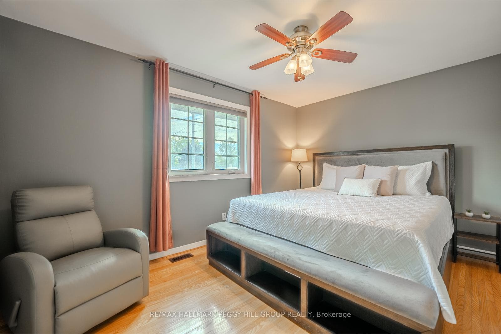 42 Ottaway Avenue photo 10