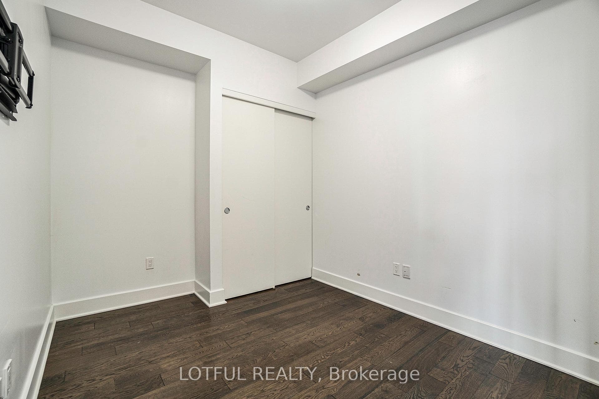 255 BAY Street Unit 1705 photo 19