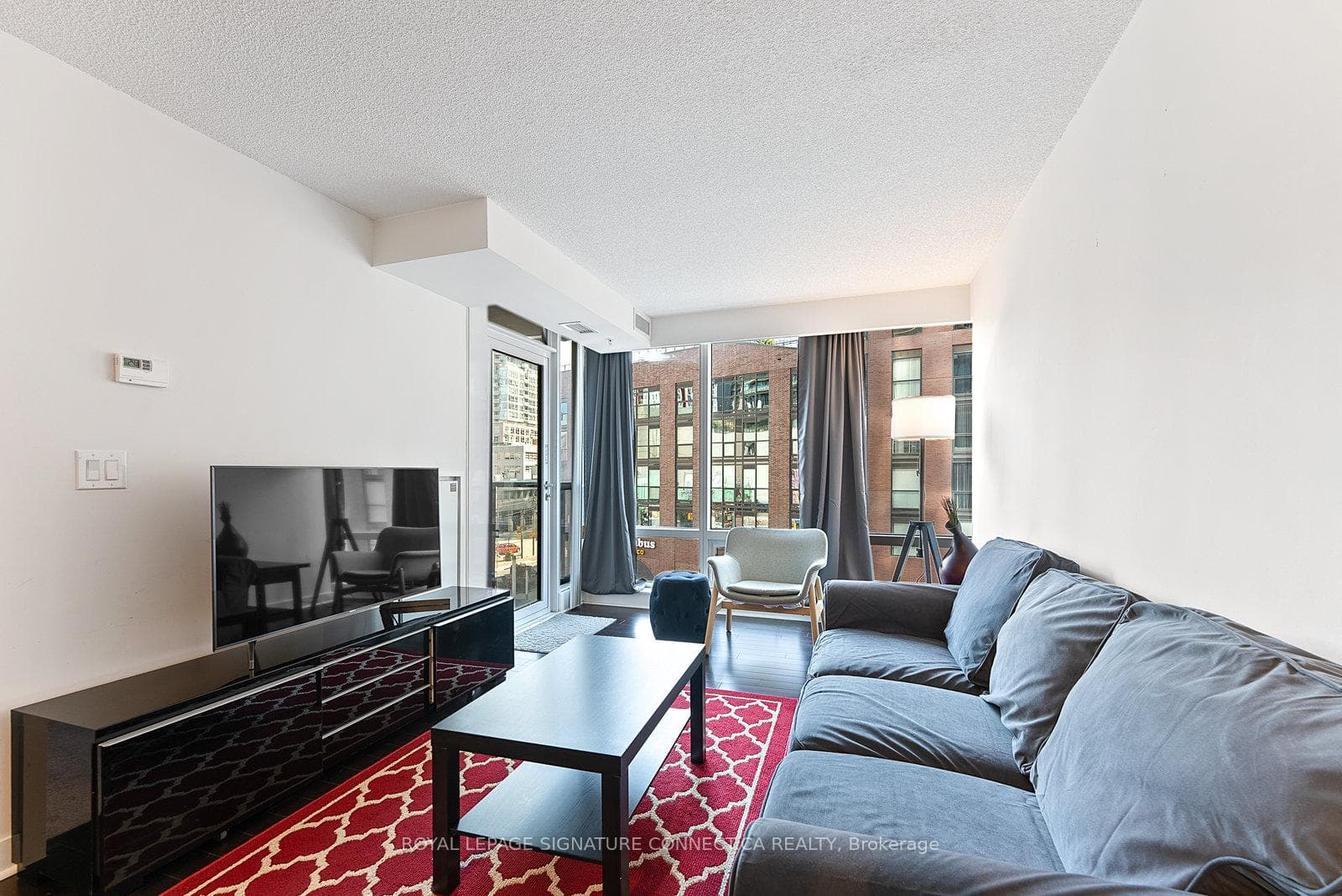 295 Adelaide Street Unit 407 photo 8