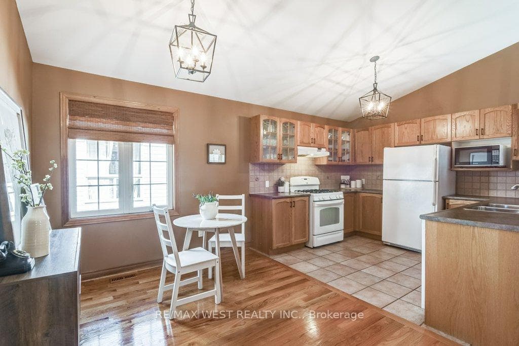 60 Sagewood Avenue photo 15
