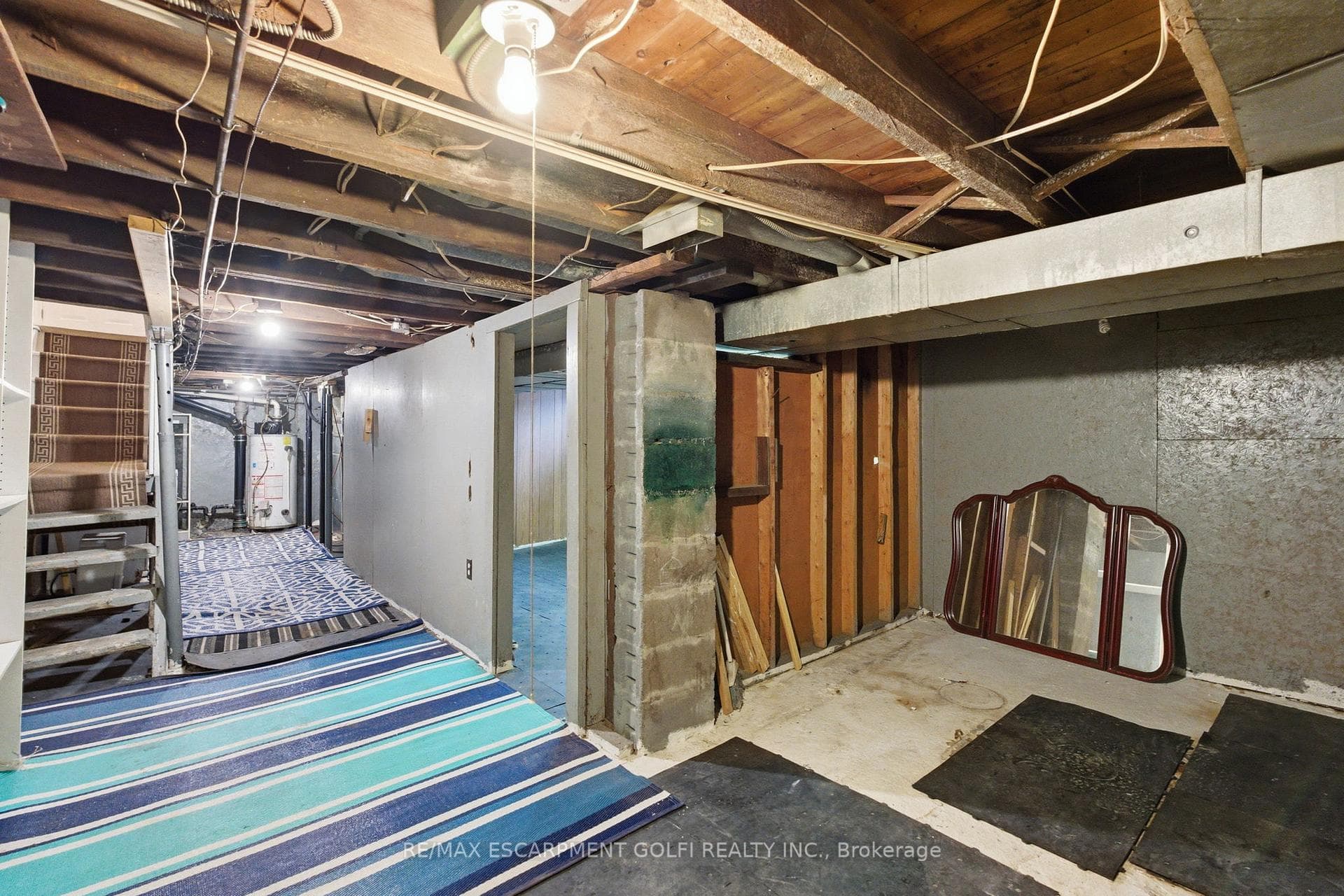 643 Wilson Street photo 35