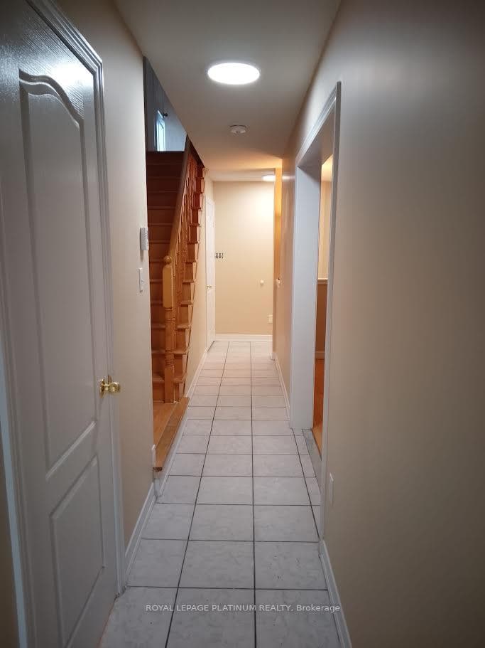 364 Krotone Crescent photo 18