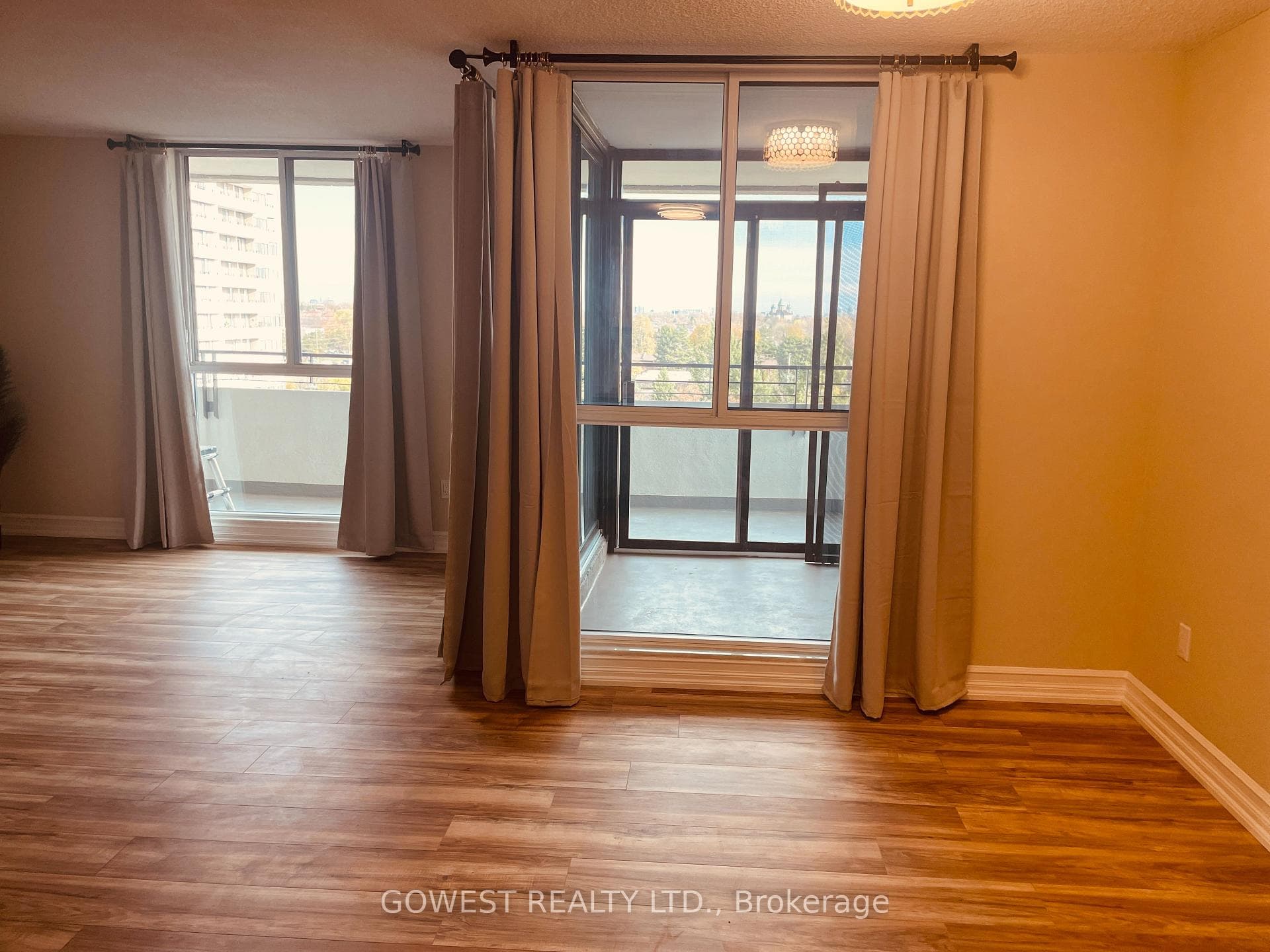 1320 Mississauga Valley Boulevard Unit 812 photo 13
