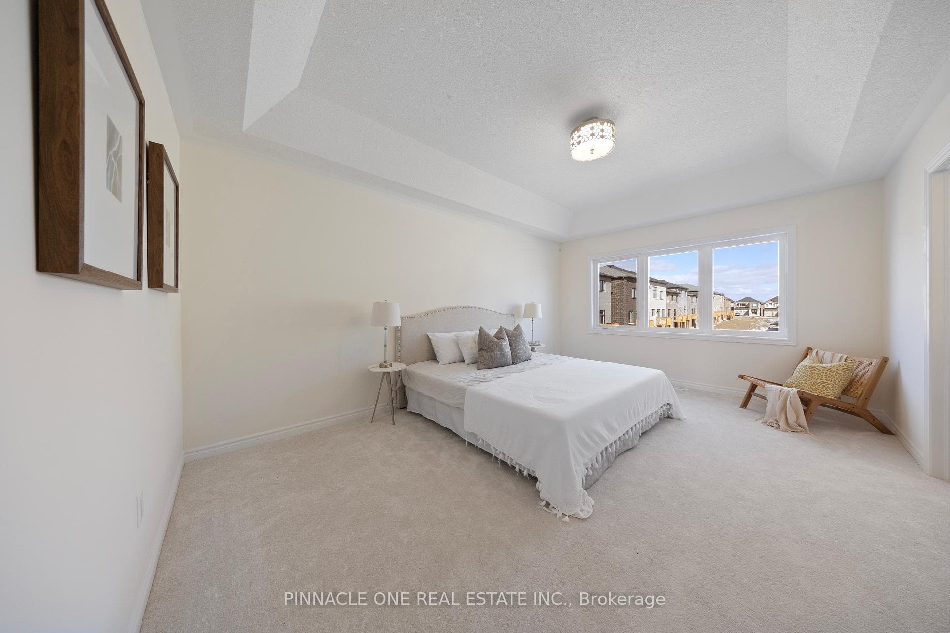 2111 Hallandale Street photo 25