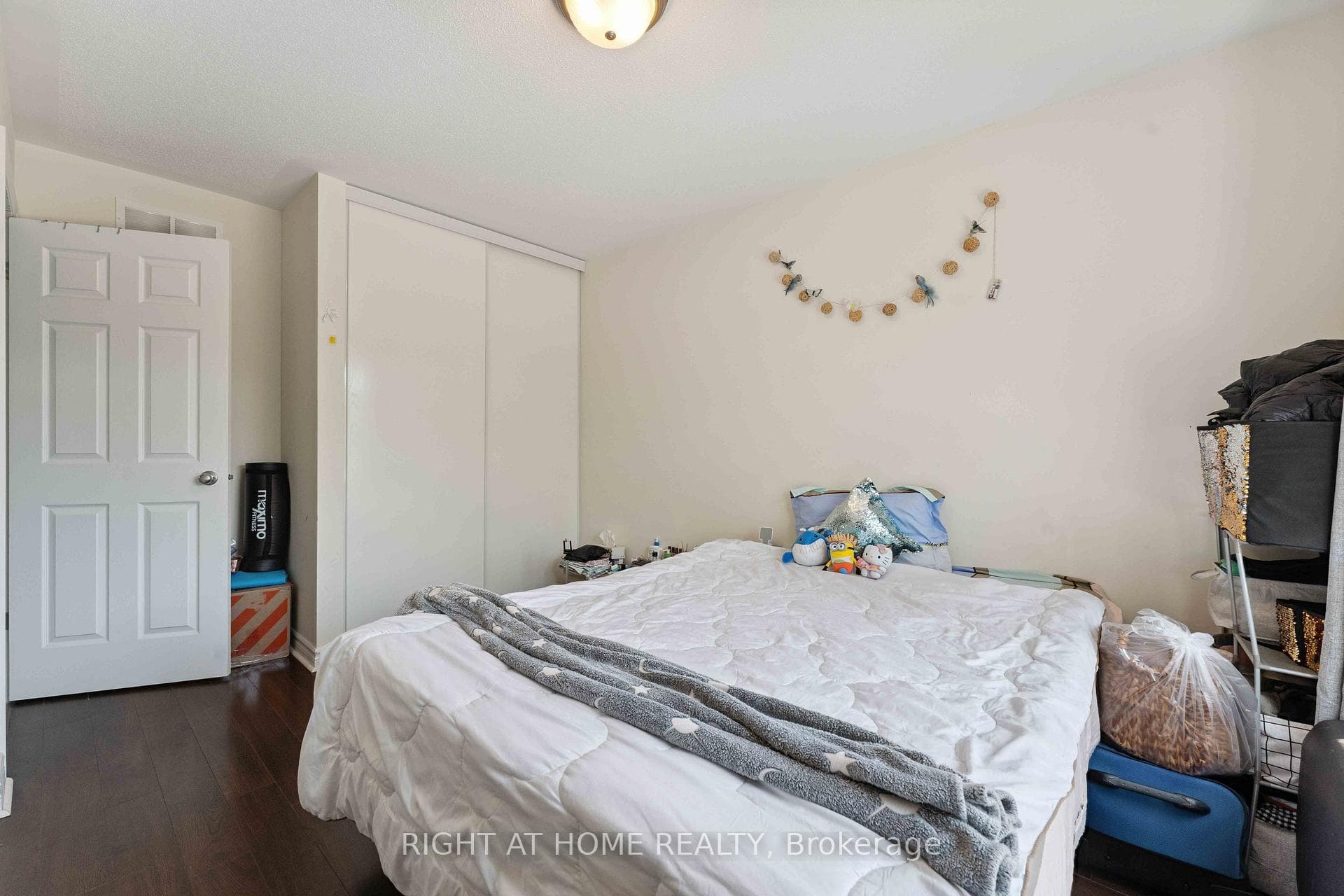 173 Garrity Crescent photo 11