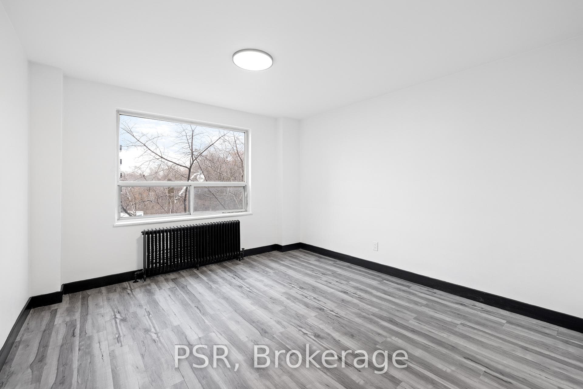 600 Eglinton Avenue Unit 303 photo 13