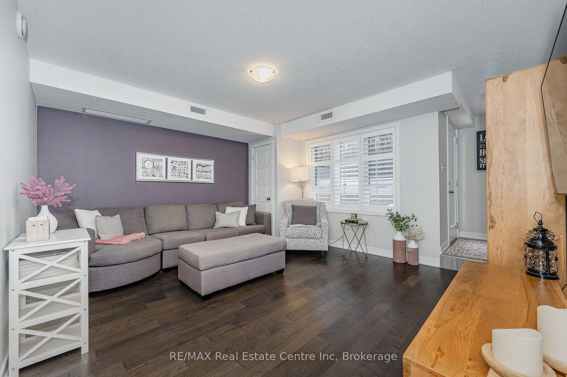 190 Century Hill Drive Unit B4 photo 10