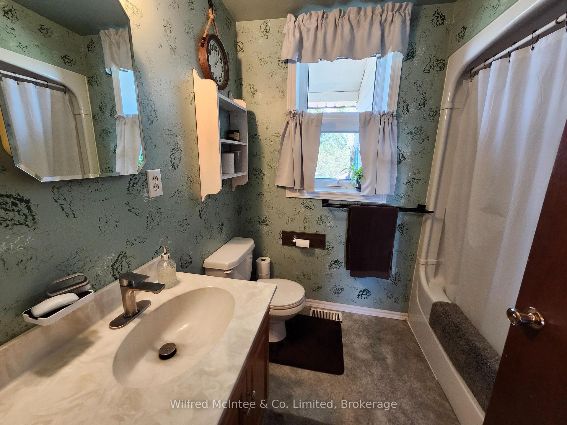80580 Baseline Road photo 25
