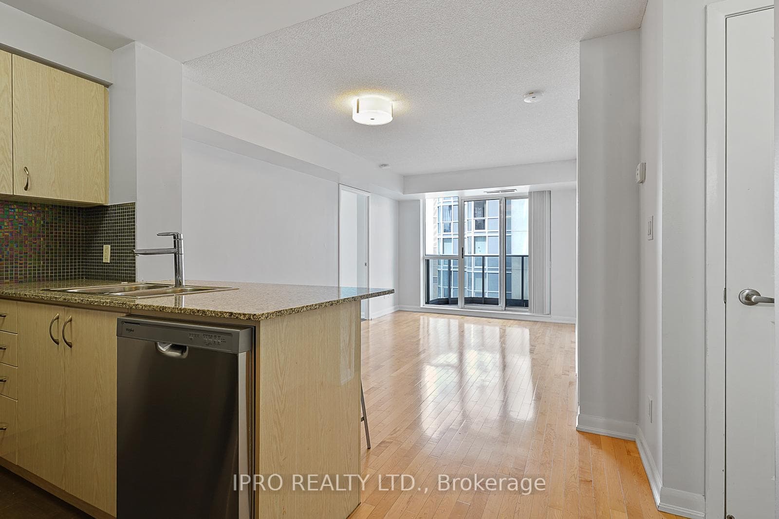 5791 Yonge Street Unit 1005 photo 3