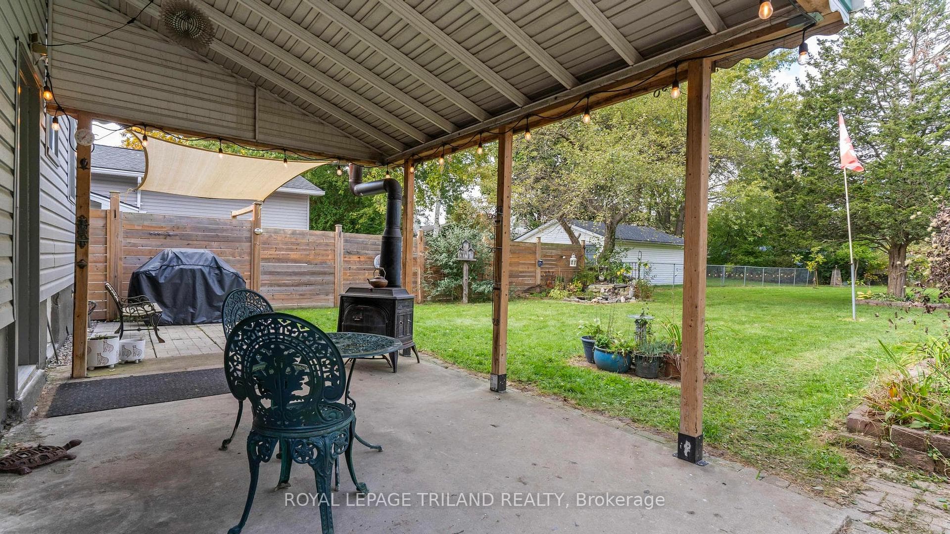 578 Creston Avenue photo 25