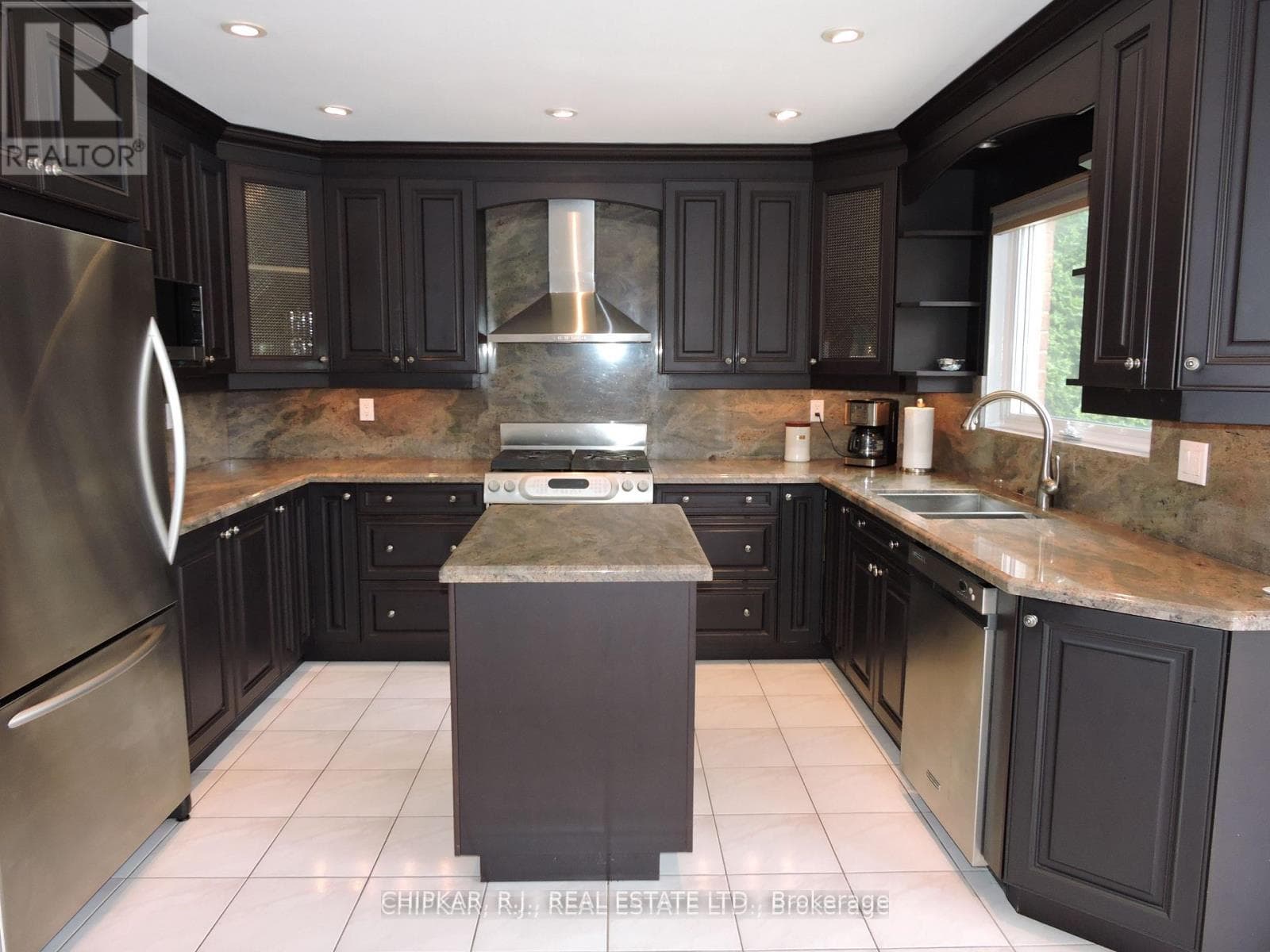 2917 Coulson Court photo 16