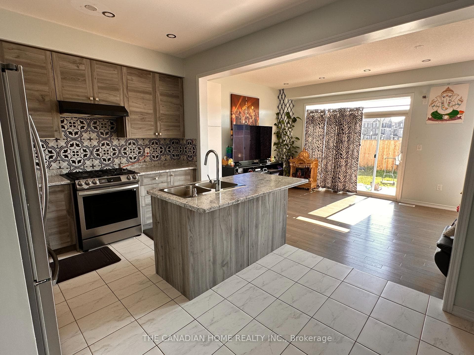 22 Legacy Lane photo 2