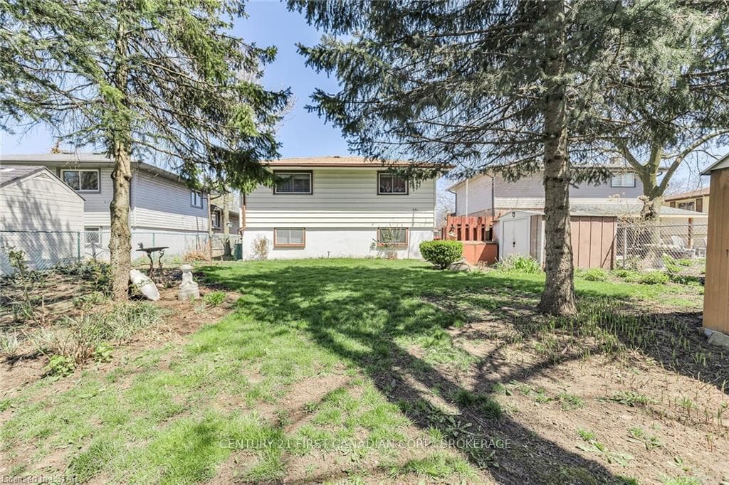 680 MILLBANK Drive photo 37
